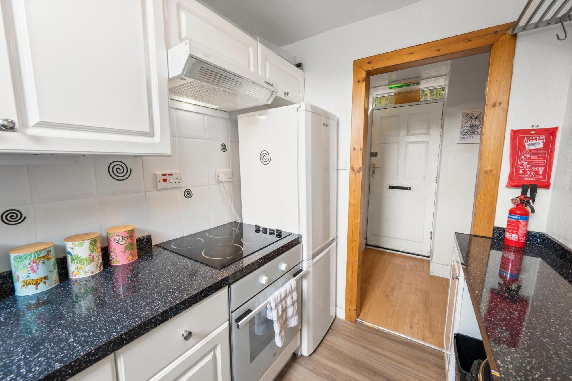 Charming Apt Nr Centre - Terrace & Street Parking Oban Buitenkant foto
